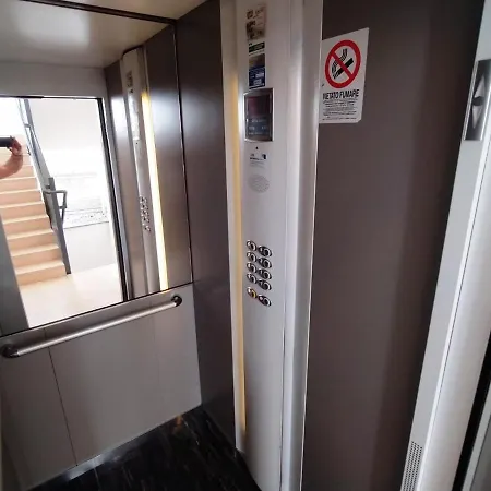 Apartamento Vicino Metro C - Mirti *